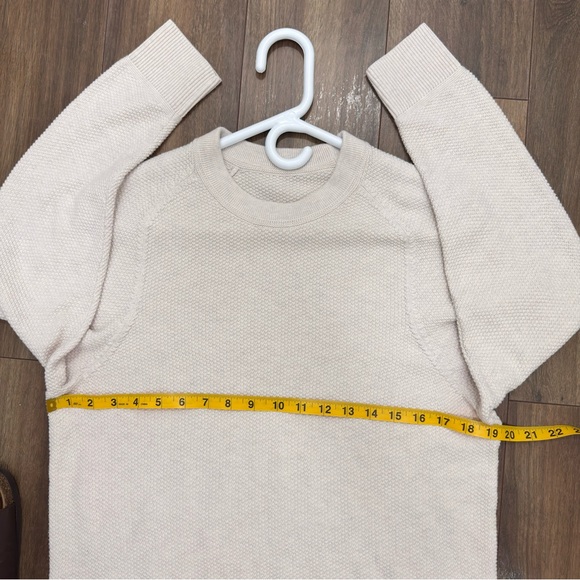 Lululemon men’s knit Sweater - Picture 4 of 6